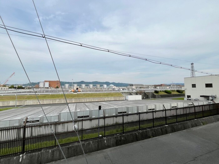 物件内観写真18　(室内からの展望)