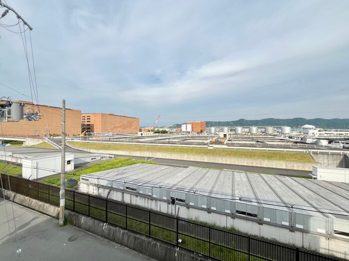 物件内観写真18　(室内からの展望)