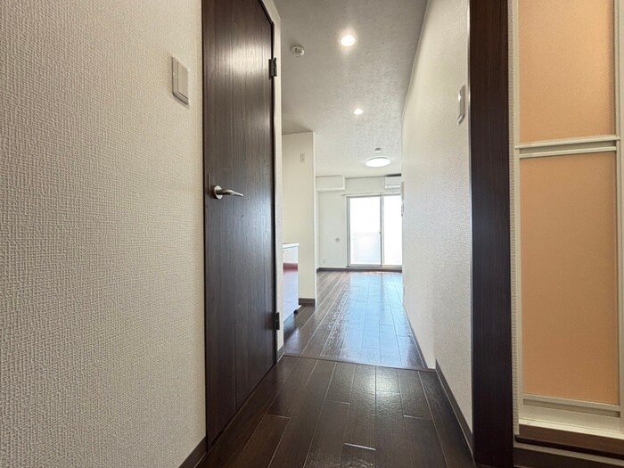 物件内観写真16　(廊下)
