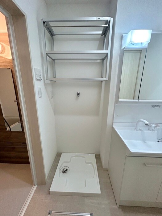 物件内観写真9　(洗濯機置場)