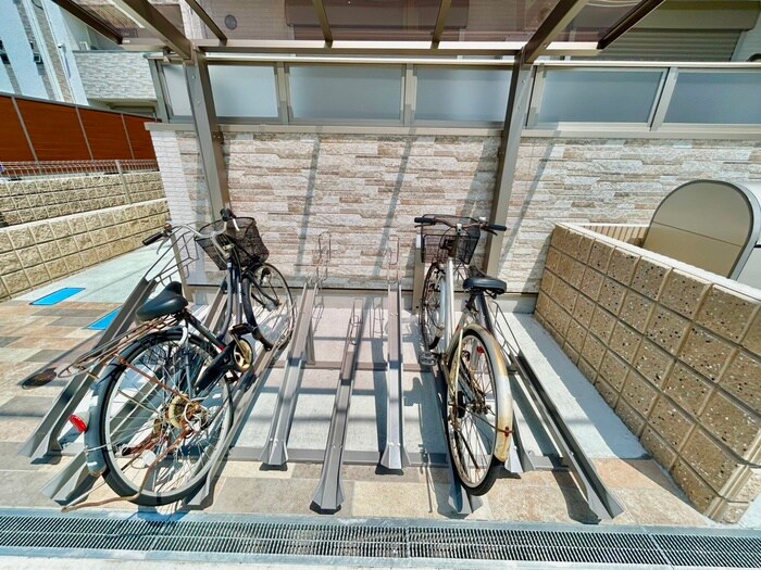 物件外観写真6　(駐輪場)