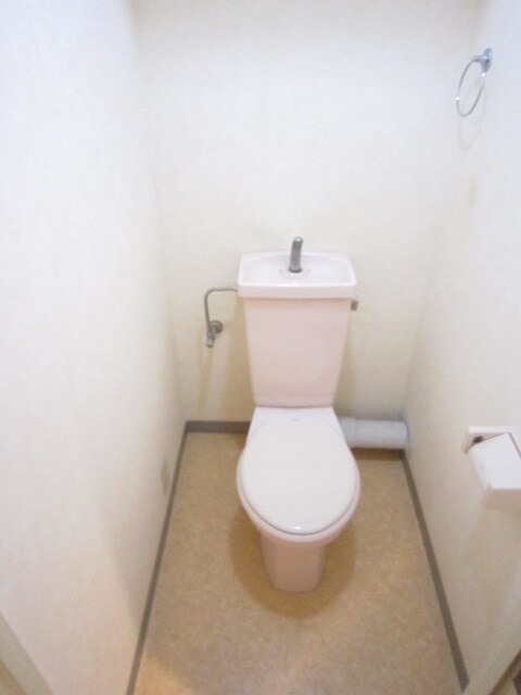 物件内観写真5　(トイレ)