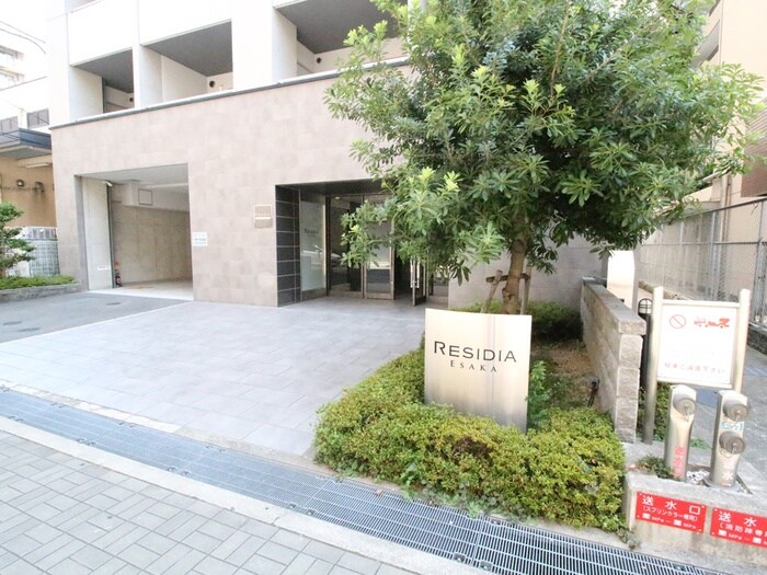 物件外観写真3　(エントランス部分)