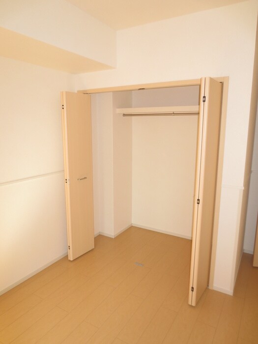 物件内観写真12　(収納)