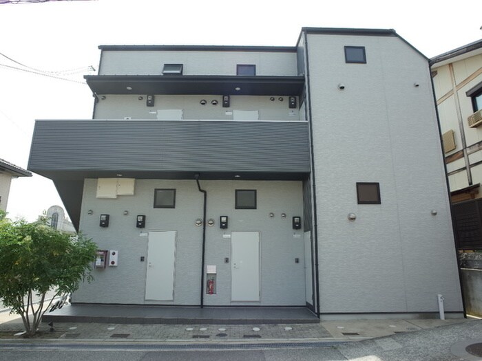 物件外観写真2　(外観写真)