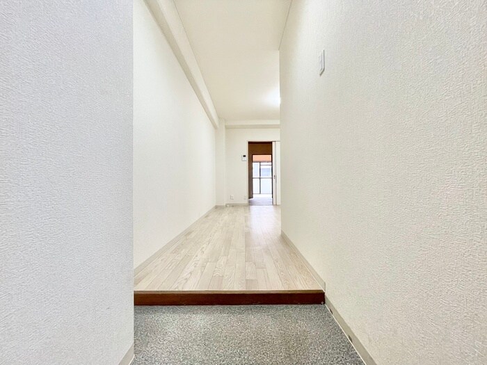 物件内観写真20　(廊下)
