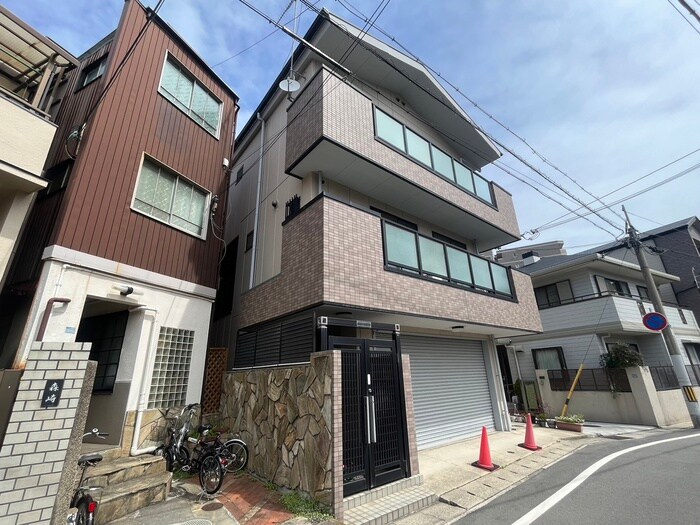 物件外観写真4　(駐車場)