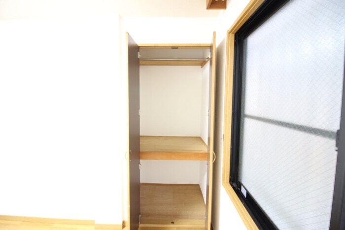 物件内観写真12　(収納)
