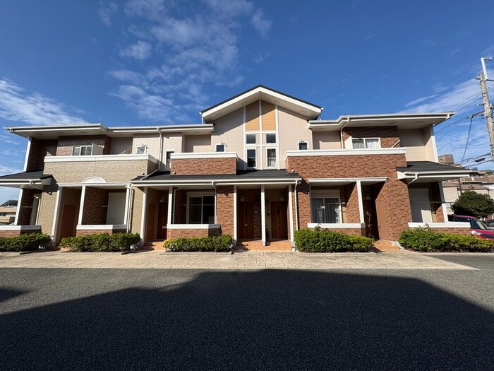 物件外観写真2　(その他)