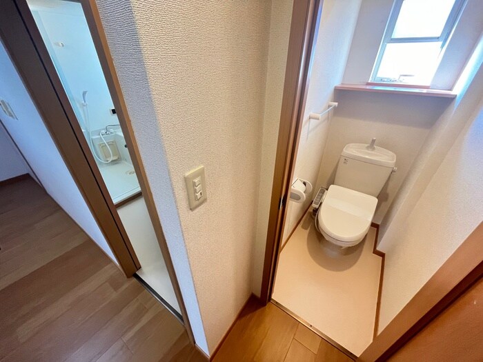 物件内観写真13　(トイレ)