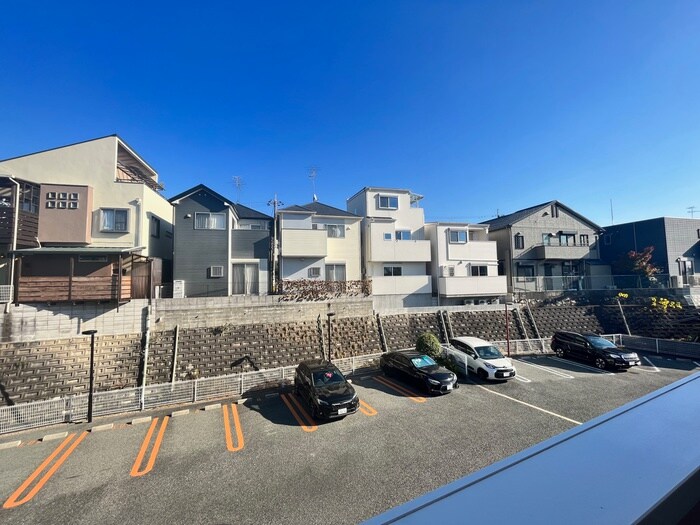 物件内観写真22　(室内からの展望)