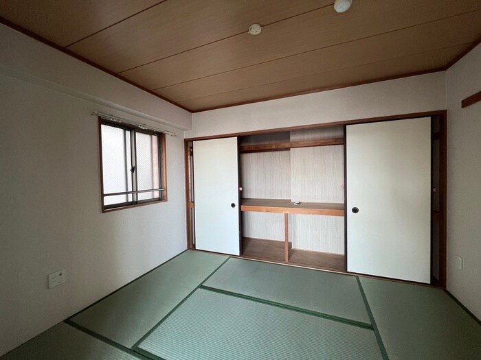 物件内観写真8　(居室)