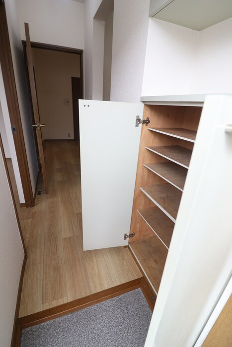 物件内観写真16　(靴箱)