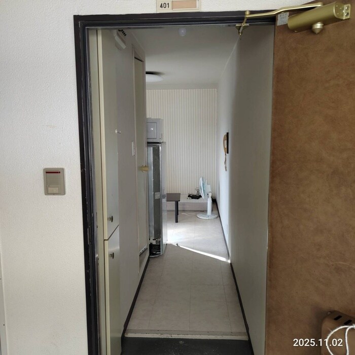 物件内観写真7　(玄関)