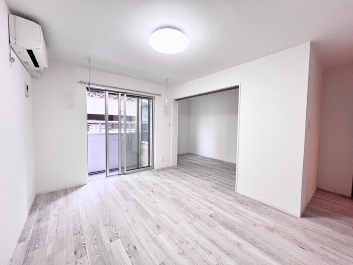 物件内観写真7　(居室)