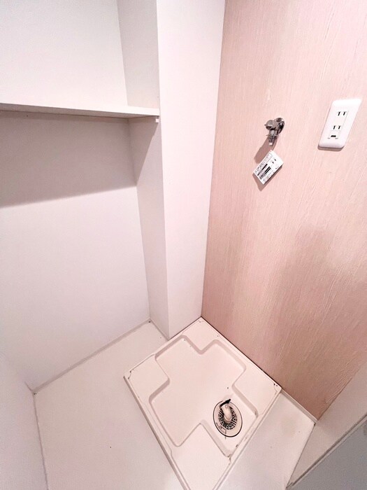 物件内観写真15　(洗濯機置場)