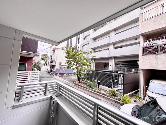 物件内観写真17　(室内からの展望)