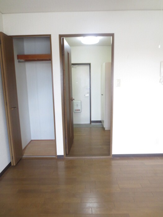 物件内観写真9　(居室)