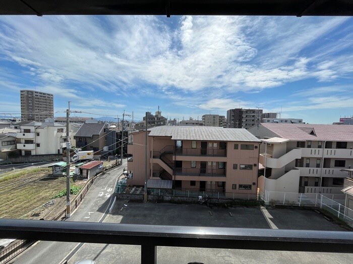 物件内観写真16　(室内からの展望)