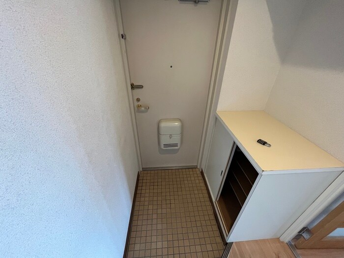 物件内観写真19　(玄関)