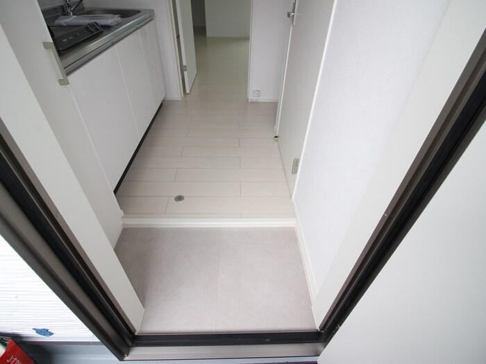 物件内観写真15　(玄関)