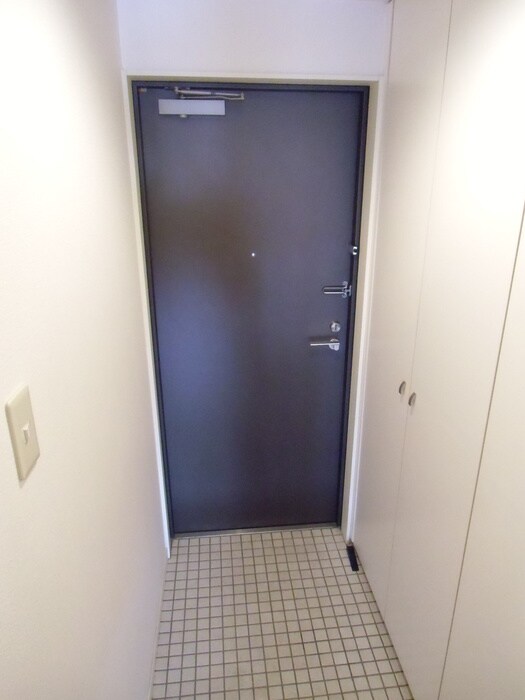 物件内観写真7　(玄関)