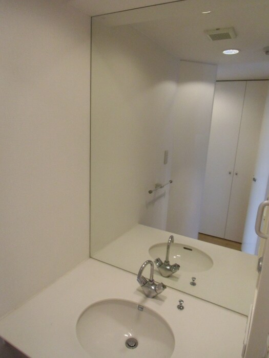 物件内観写真9　(洗面)