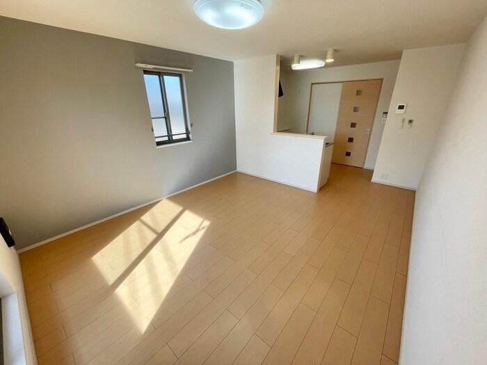 物件内観写真4　(居室)