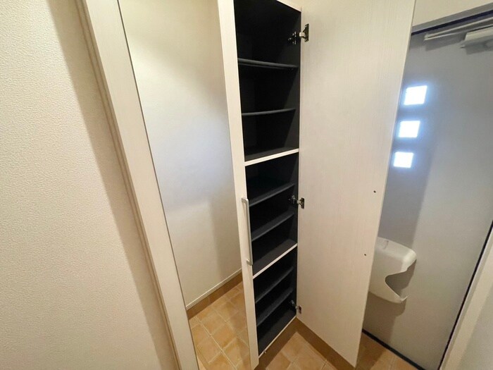 物件内観写真14　(靴箱)