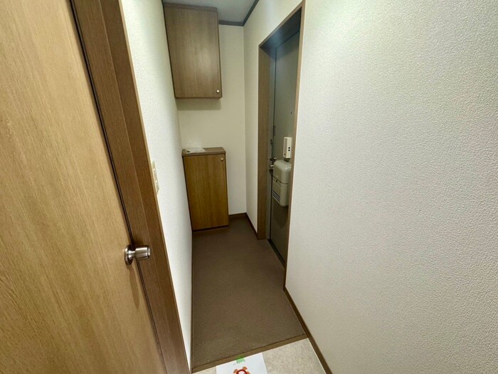 物件内観写真19　(玄関)