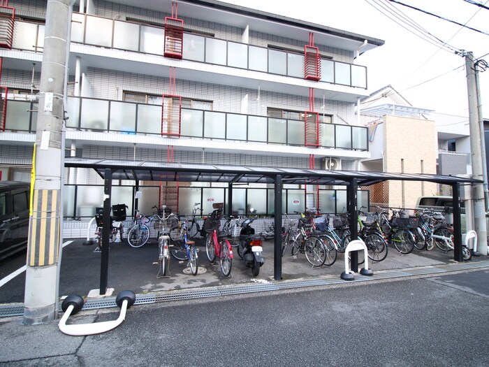 物件外観写真6　(駐輪場)