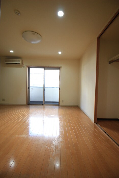 物件内観写真10　(居室)