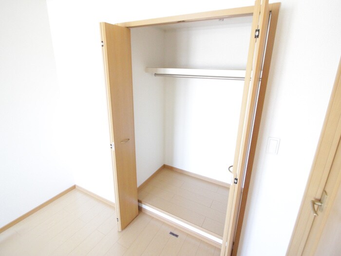 物件内観写真12　(収納)