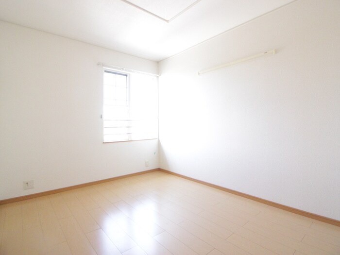 物件内観写真14　(居室)