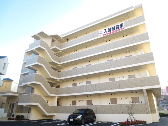 物件外観写真4　(駐車場)