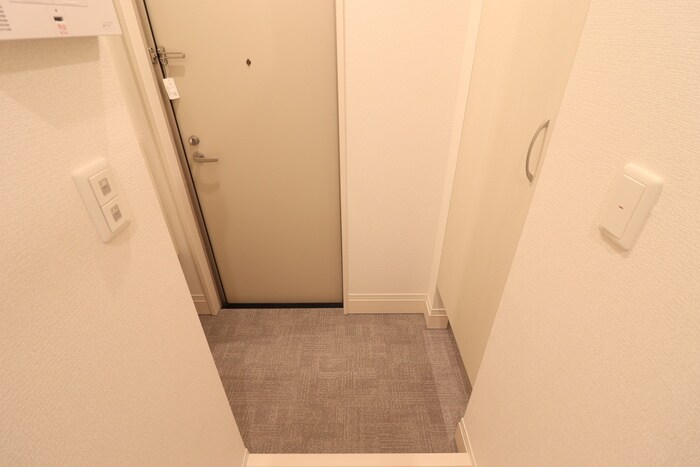 物件内観写真15　(玄関)