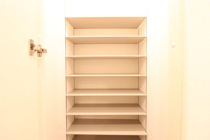 物件内観写真16　(靴箱)