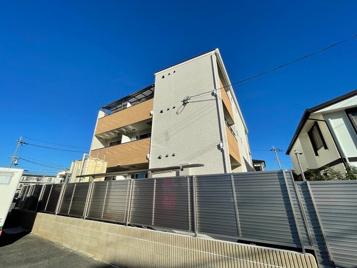 物件外観写真2　(外観写真)