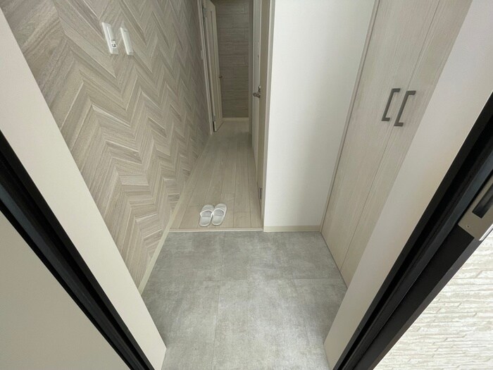 物件内観写真7　(玄関)