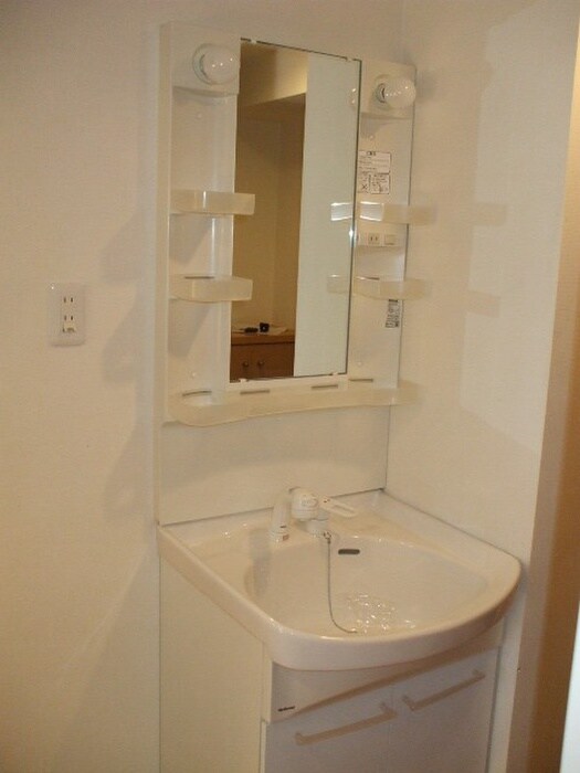 物件内観写真12　(洗面)