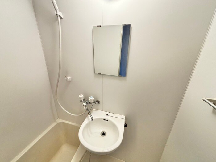 物件内観写真11　(洗面)