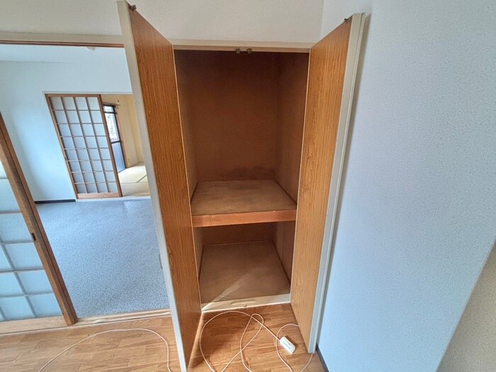 物件内観写真16　(収納)