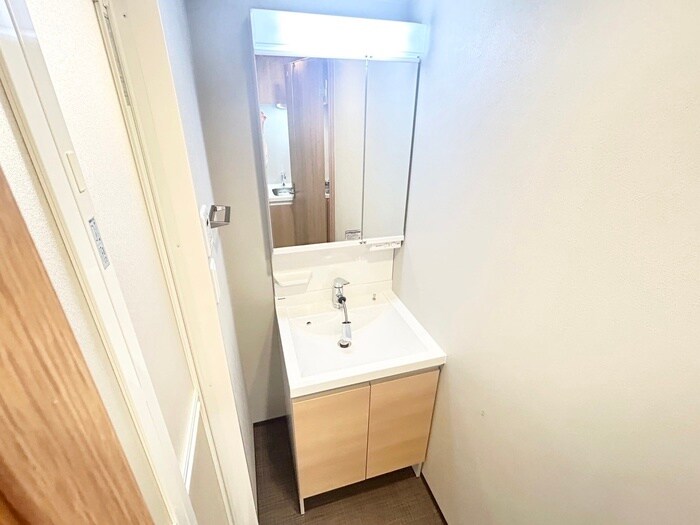 物件内観写真11　(洗面)