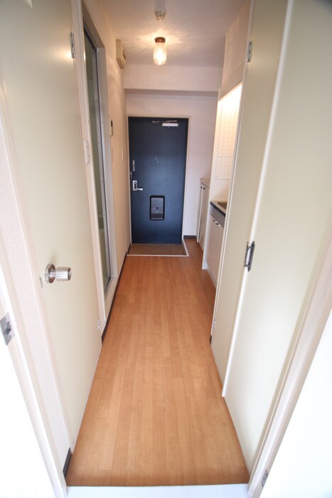 物件内観写真17　(廊下)