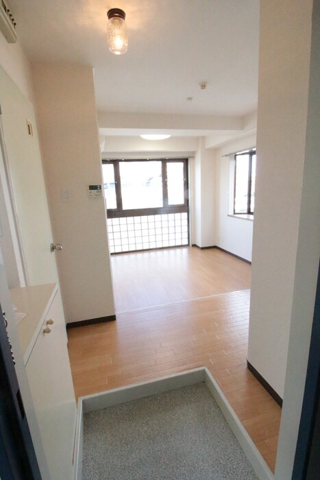 物件内観写真22　(玄関)