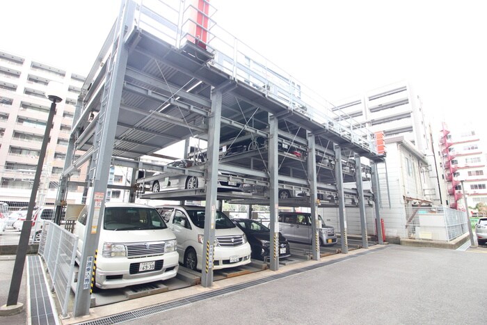 物件外観写真5　(駐車場)