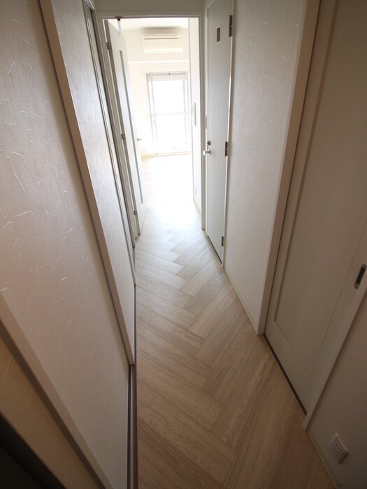 物件内観写真16　(廊下)