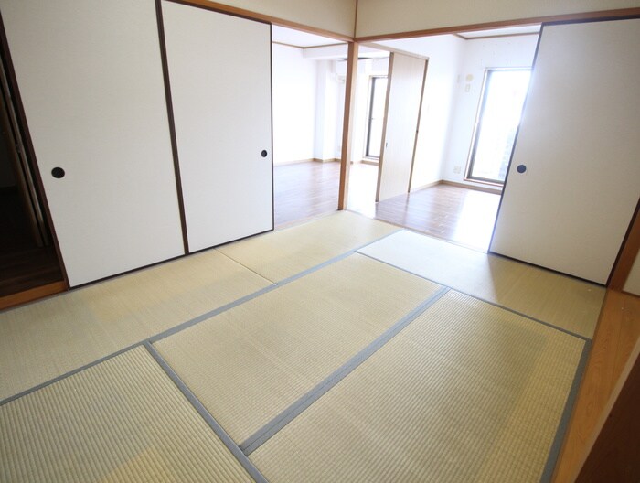 物件内観写真10　(居室)