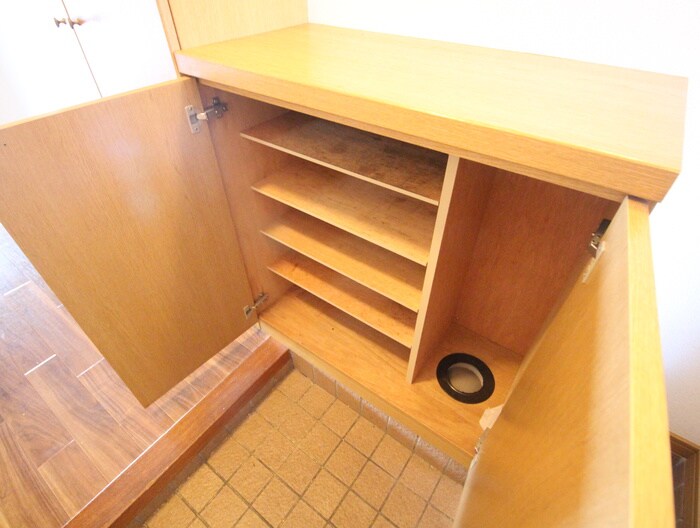 物件内観写真18　(靴箱)