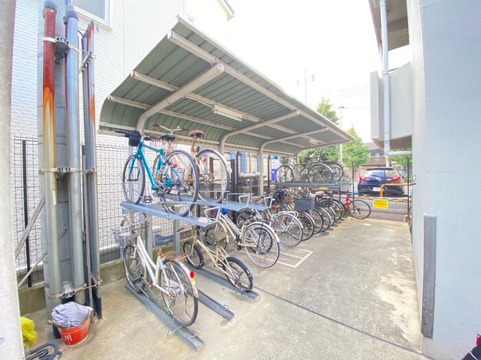 物件外観写真3　(駐輪場)